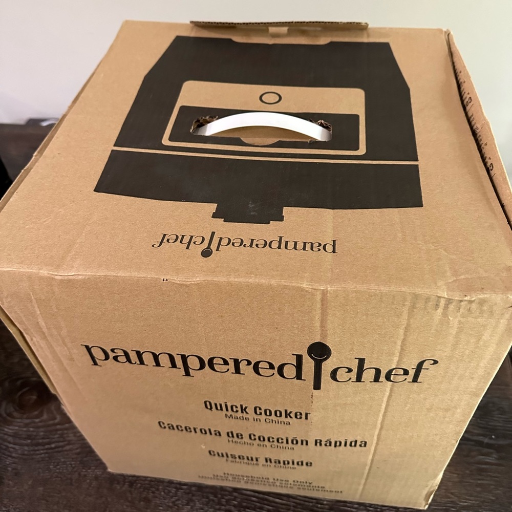 NIB Pampered Chef Quick Cooker